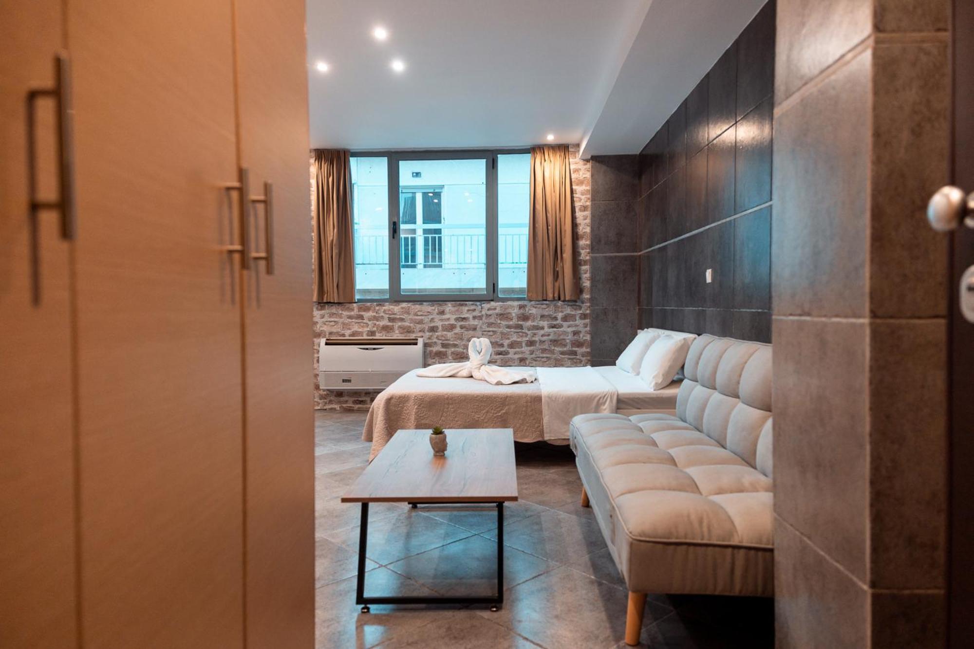 Parthenon Portrait Apartments Atena Exterior foto